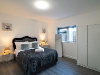 Modern 1-Bed Apartment with Free Parking in Burley - B&B Leeds