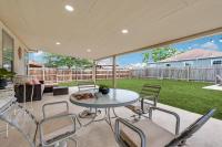 Family Home with Game Room & Fire Pit - Chambres d'hôtes San Antonio