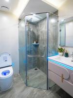 Chambre Lit King-Size avec Balcon