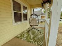 Charlotte Bungalow Retreat Porch Swing at 606 CLT - Bed and Breakfast Charlotte