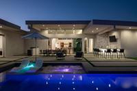 Neon @ Elemento49 - Pool Spa - Sleeps 16 - B&B Indio