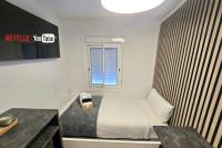 Private Rooms Easy Access to Airport & City Center - B&B Cornellà de Llobregat