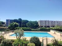T3 pour 6p avec piscine garage et ascenseur - B&B Fréjus