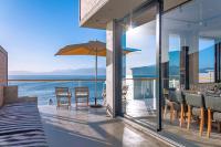 Coastal Ember - Sunset Decks - Whale Watching - Chambres d'hôtes De Kelders