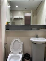 Comfy condo convenient location - B&B Iloilo