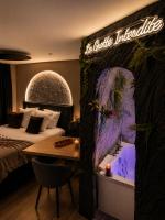 La Grotte Interdite - Love Room - Champagne offert - B&B Sotteville-lès-Rouen