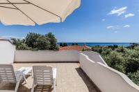 Terrazza degli Ulivi a pochi metri dal mare - B&B Porto Columbu-Perd'È Sali