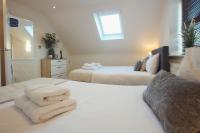 Large 4-bed house for up to 7 guests w 2x parking - Bed and Breakfast Oxford