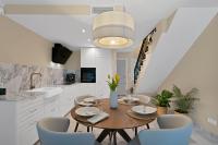 Townhouse in Heart of Calahonda - Chambres d'hôtes Sitio de Calahonda