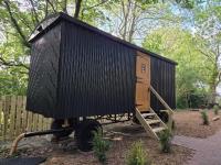 Half Moon Shepherds Huts - B&B Plumpton