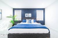 Modern Cozy Home - KingBed - AC - Patio - BBQ - Firepit - B&B Edmonton