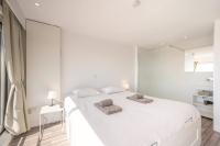 Beachfront Apartment with Panoramic Sea View - B&B Middelkerke