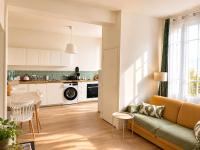 Beachside retreat with lots of natural light - Bed and Breakfast Luc-sur-Mer
