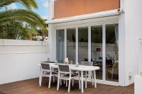 Vilamoura Garden Stay, Private Garden & AC - B&B Quarteira