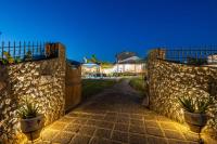 Pavlos & Sofia Harmony Villa with Private Pool - B&B Karyofyto