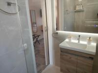 BeehiveRetreat - B&B Tolo