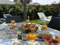 Garden House 3 chambres, parking privé, 15min La Rochelle, 20min île de ré, proche golf de la prée, wifi, - Chambres d'hôtes Nieul-sur-Mer