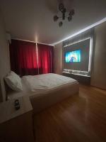 Затишна Однокімнатна квартира з великим ліжком у сучасному стилі - B&B Poltava