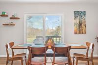 Stargazer Meadows with Firepit BBQ & Ideal Location - Family Friendly - Chambres d'hôtes Fennville