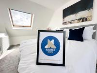 Chestnut House by Blue Skies Stays - Bed and Breakfast Middlesbrough