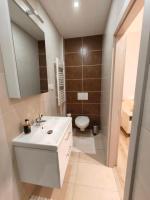 Axiom Suites - Astra 6 - Bed and Breakfast Košice