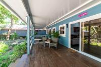 Blue Horizon Studios - B&B Roatán