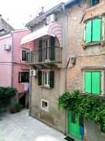 Apartment Veli Dvor - Private House in Old Town Cres - B&B Cres (ciudad)