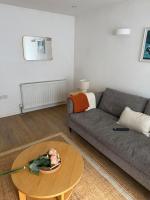 Stylish Hampton Wick Duplex - Chambres d'hôtes Kingston-upon-Thames