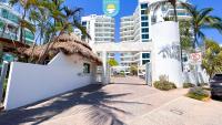 Terra 12 Penthouse Private Shallow Pool & Beach Access - B&B Nuevo Vallarta