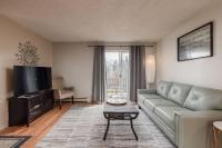 Cozy Creekside Retreat -2BR Near Airport - Ferienwohnung Anchorage