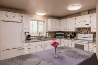 Cozy Creekside Retreat -2BR Near Airport - Chambres d'hôtes Anchorage