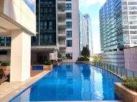 FREE Welcome Breakfast, BGC 1BR, Steps to Mitsukoshi & Uptown Malls, 300Mbps Fiber 12Q - Chambres d'hôtes Manille