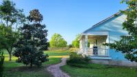 Relax in a Pecan Orchard with Starlink Internet! - B&B Scott