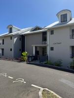 Appartement ZANDOLI - T4 Duplex face aux Saintes - B&B Vieux-Fort