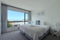 Home in Mairangi Bay - B&B Auckland