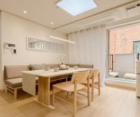 신축 서울 강남 서초역5분 2룸 퀸베드2 편안한 호텔같은 숙소 - Chambres d'hôtes Séoul