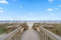 The Coastal Crab Beachfront Retreat - B&B Myrtle Beach