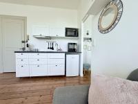 Appartement Porte du Soleil - Bed and Breakfast Rochefort