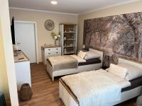 Best Preis FEWO Benz City Apartment Wittenberge Zentrum max 2 Personen voll ausgestattet mit Küche Waipu TV & WLAN - B&B Wittenberge