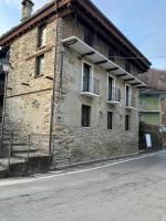 Little Chariot - Bed and Breakfast Monastero di Lanzo
