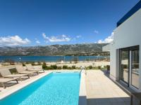 Villa Wave of love mit Meerblick, beheiztem Pool und direktem Strandzugang - familienfreundlich, 4 SZ, Rovanjska - B&B Rovanjska