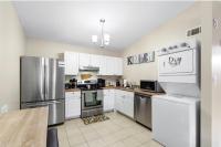 22 min to Beach-2 bd room-Self check in -sleep 6-BBQ-WD - B&B Pensacola