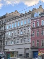 Bibi Family Apartment, 8 Guests, AC, Parking, Wien Hauptbahnhof - B&B Vienna