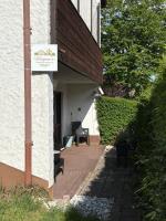 Wagner Apartment Bayreuth FeWo - Erdgeschoss - nähe Festspielhaus - Free-WiFi - Schlafzimmer - Boxspringbetten - große Küche - Dusche - Badewanne - extra WC - Terrasse - DTV-Zertifiziert - Chambres d'hôtes Bayreuth