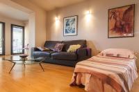 Appartamento con 2 Camere da Letto e Balcone