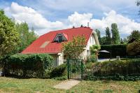 Magyar Tenger Pihenőház, for 2-8 person, 105 m2, garden, pool, free parking, 5 min from the Lake, Balatonakarattya - Chambres d'hôtes Balatonakarattya