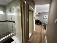 Luxury Queen Room
