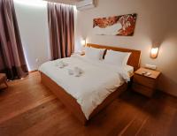 Pylos Senses - Deluxe Central Apartment with Terrace - B&B Pýlos