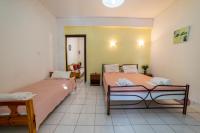 Apartment's Eleni - Chambres d'hôtes Kaména Voúrla