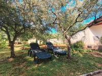 Little Garden House - Bed and Breakfast Malinska